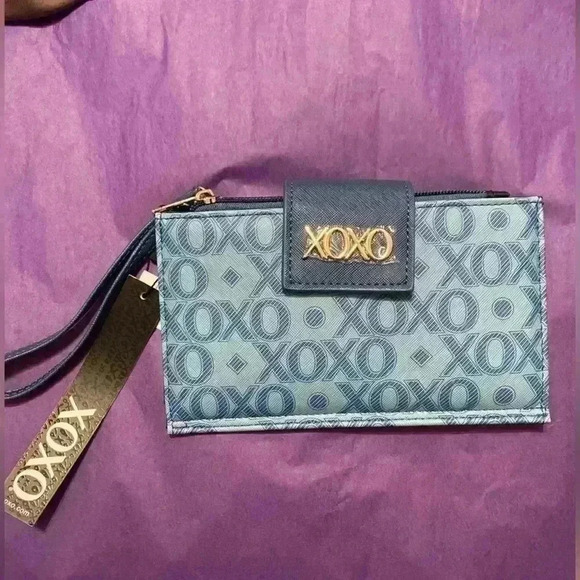 XOXO Wristlet Wallet - Your choice all three NWT - Picture 6 of 14